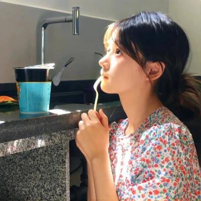 夭寿，八岁女儿竟是陆地剑仙